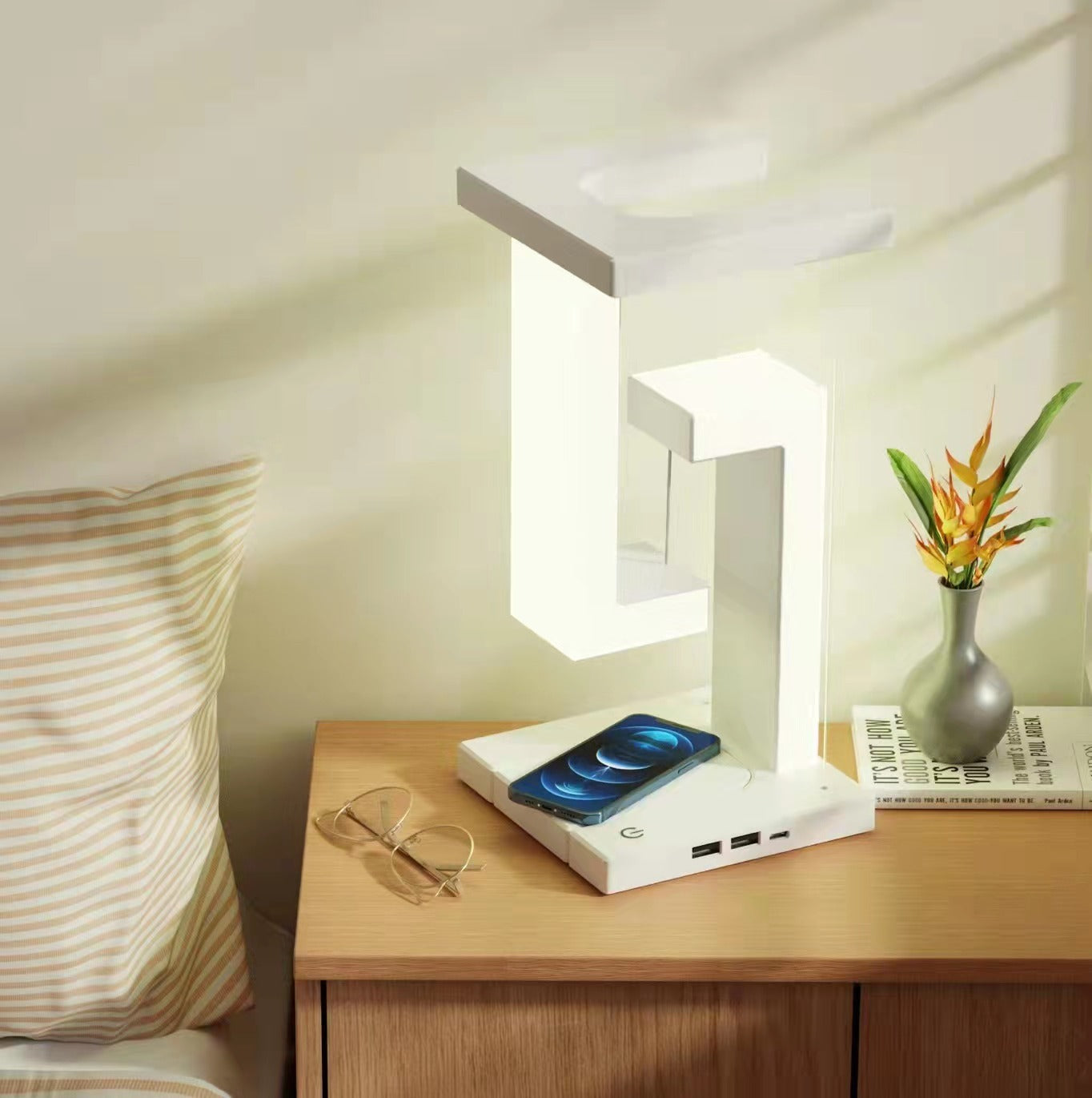 Levitate Wireless Charger Lamp